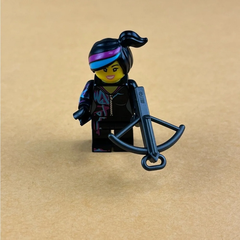 LEGO The Lego Movie 2 Lucy Wyldstyle Minifigure 70824 2